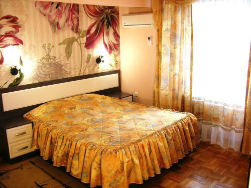 Yakor Hotel