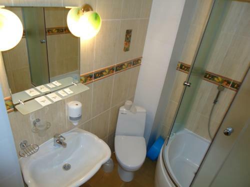 Yakor Hotel