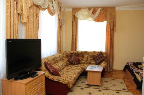 Yakor Hotel