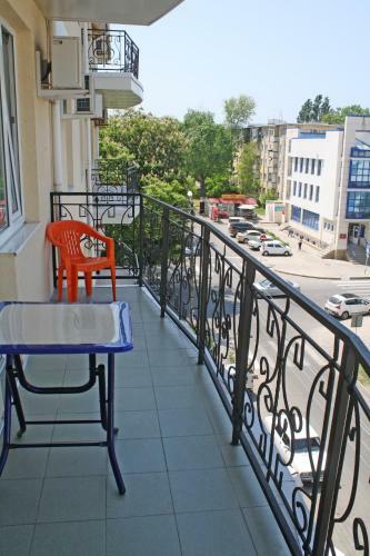 Yakor Hotel