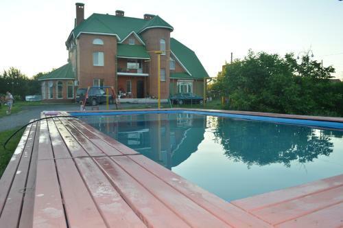 Hotel Green Roof
