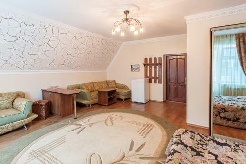 Kristall Hotel