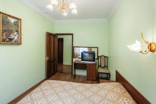 Kristall Hotel