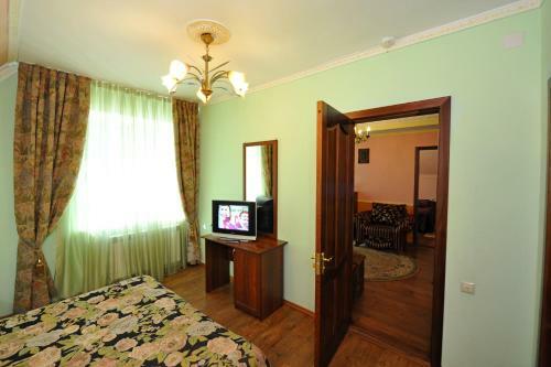 Kristall Hotel
