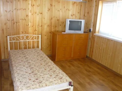 Guest House On Papanina 12