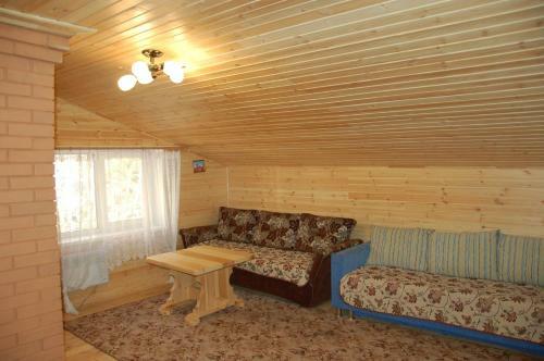 Lodge Dobriy Dom Guest House