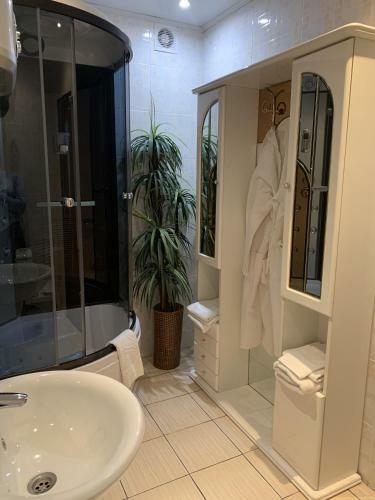 Lada Hotel