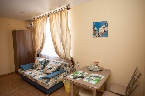 Hostal Karamel Guest House