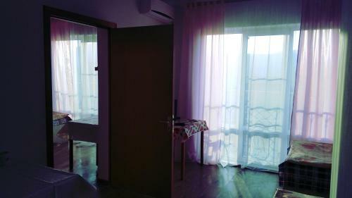 Hostal On Krasnodarskaya Guest House