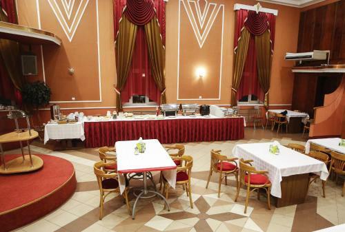 Hotel Oktyabrskaya