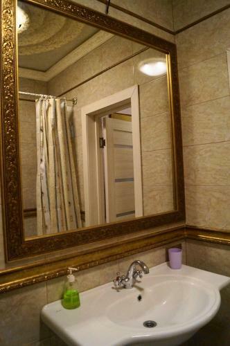 Apartment On Ulitsa Vokzalnaya