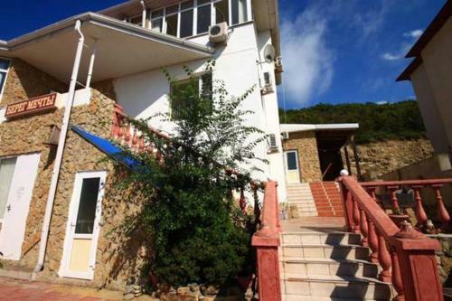 Posada Hotel Bereg Mechti