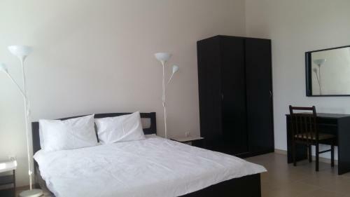 Hostal Health Guest House Zurbagan