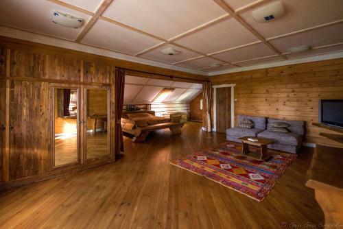 Hostal Chalet Turgoyak Guest House