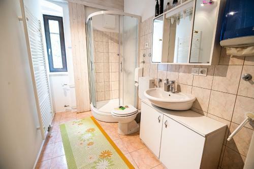 Albergue Cvet Gora - Camping, Glamping And Accomodations