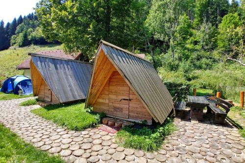 Albergue Cvet Gora - Camping, Glamping And Accomodations