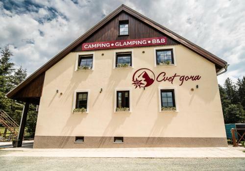 Albergue Cvet Gora - Camping, Glamping And Accomodations