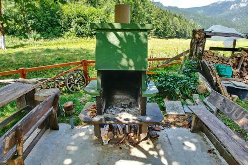Albergue Cvet Gora - Camping, Glamping And Accomodations