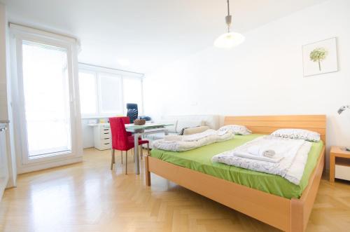 Apartamento City Centre Studio With A Balcony And Free Parking