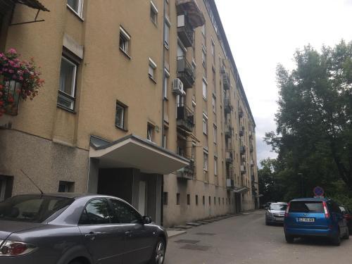 Charming Apartment Near City Center