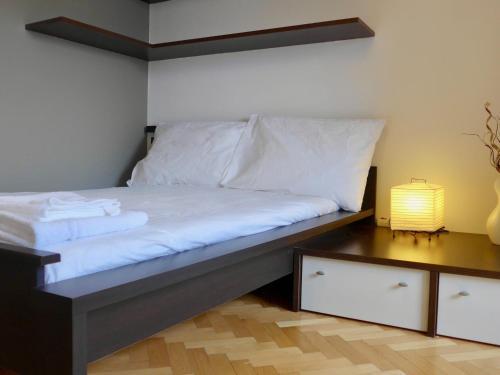 Charming Apartment Near City Center