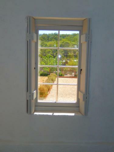Bed & Breakfast Morialta Barns