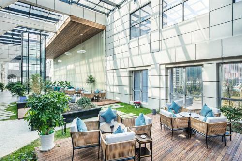 Hotel Howard Johnson New District Plaza Ziyang
