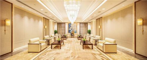 Hotel Howard Johnson New District Plaza Ziyang
