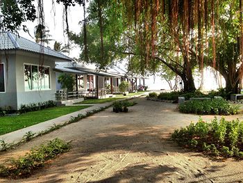 Hotel Hacienda Resort & Beach Club