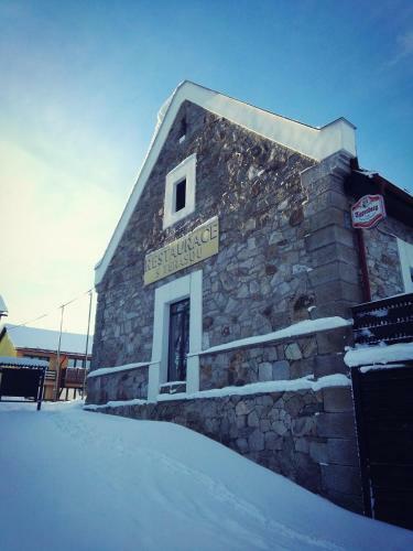 Hotel Jest?�b�