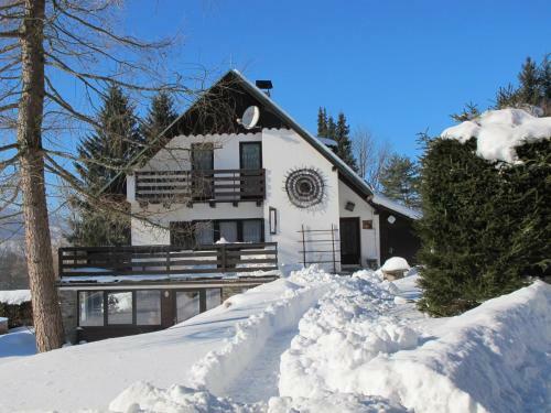 Holiday Home In Cachrov/b�hmerwald 35500