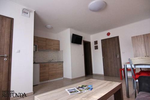 Hostal Penzion Rotunda