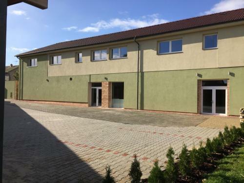 Hotel Dv?r