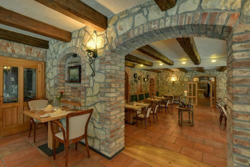 Apartamentos Zamecka Fortovna / Forester House