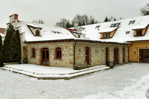 Apartamentos Zamecka Fortovna / Forester House