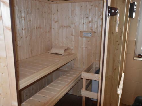 Cozy Holiday Home In Gross Schwansee With Sauna