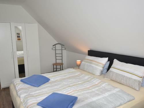 Cozy Holiday Home In Gross Schwansee With Sauna