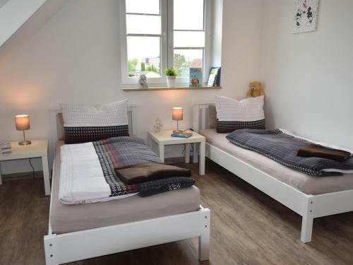 Cozy Holiday Home In Gross Schwansee With Sauna