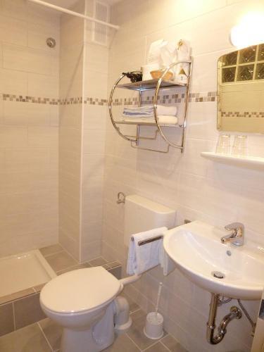 Hostal Wein- Und G�stehaus St. Aldegundishof