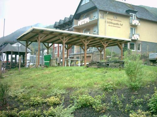 Hostal Wein- Und G�stehaus St. Aldegundishof