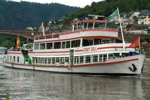 Hostal Wein- Und G�stehaus St. Aldegundishof