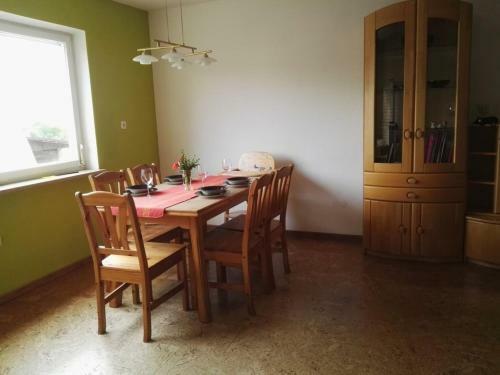 Uriges H�uschen In Wei�enburg - [#60268]