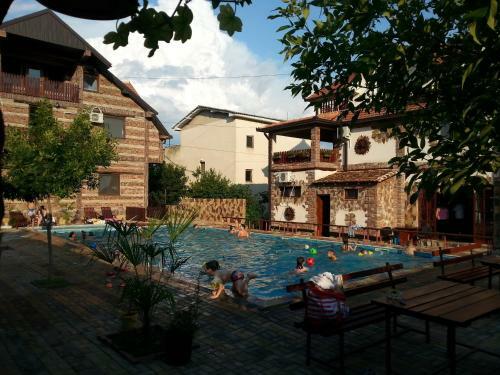 Hostal Apartments Dan Dar