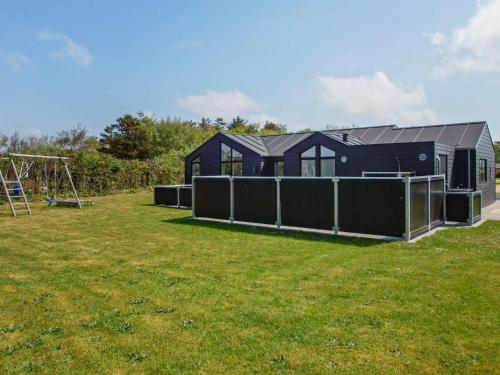 Three-bedroom Holiday Home In Tarm 12