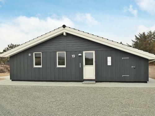 Four-bedroom Holiday Home In Henne 6