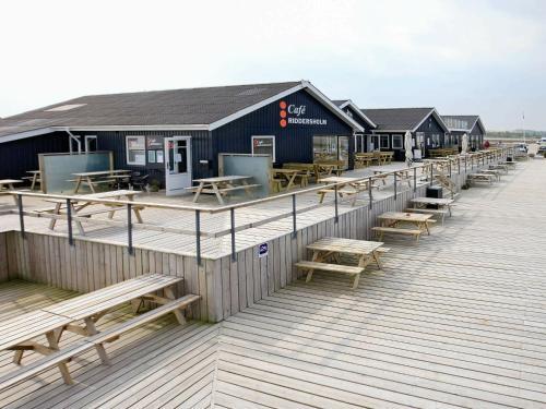 Six-bedroom Holiday Home In Vinderup
