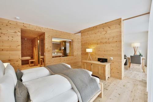 Relais & Ch�teaux In Lain Hotel Cadonau