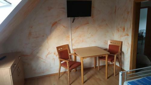 Hostal Pension Citytravel Preussisch Str�hen