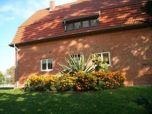 Luxurious Apartment With Garden In Kropelin