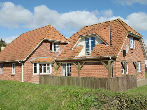 Six-bedroom Holiday Home In Bl�vand 6